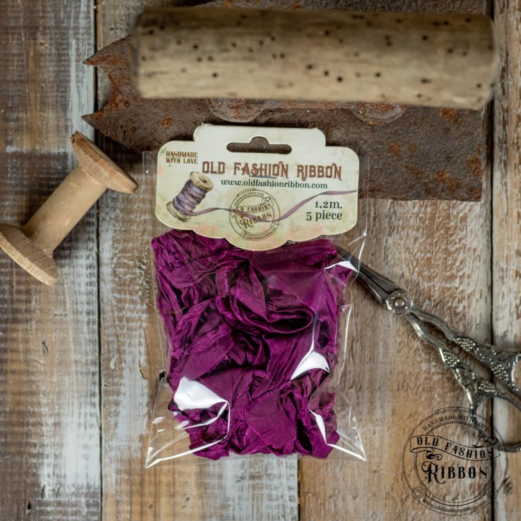 old-fashion-ribbon-44-FUKSJA.jpg