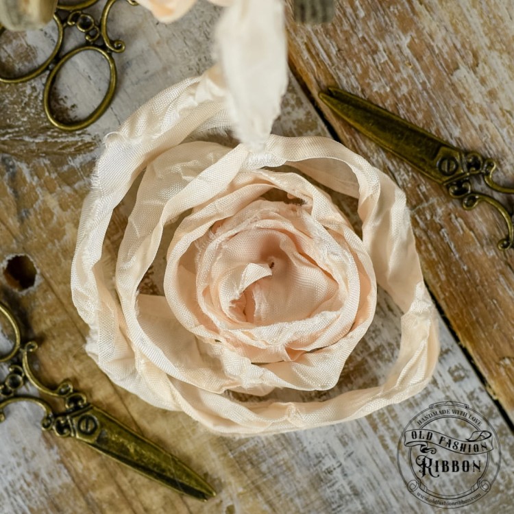 old-fashion-ribbons-brzoskwinia