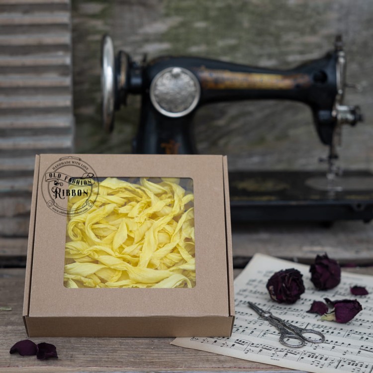 Ribbon-set-of-ribbons-in-a-box-YELLOW.jpg
