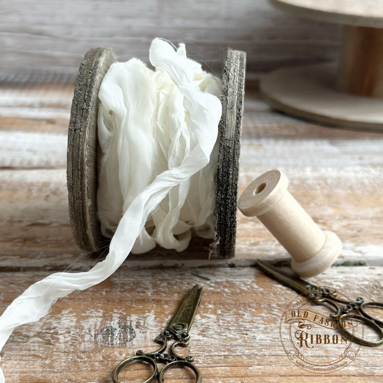 Old Fashion - wstążki w stylu vintage KREMOWA