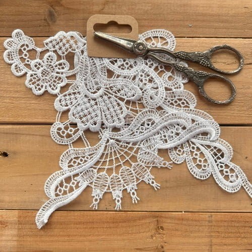 Aplikacja koronkowa gipura