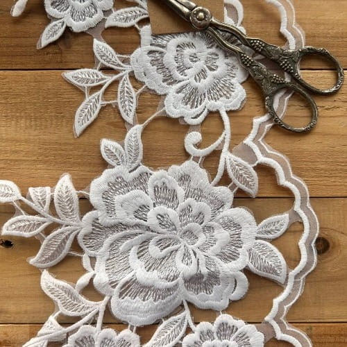 Aplikacja koronkowa gipura