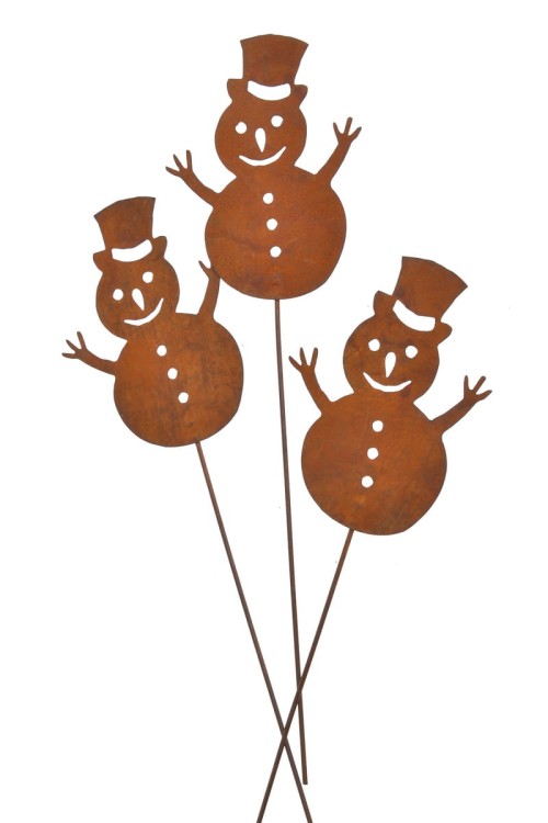 rustykalne zardzewiałe bałwanki na piku