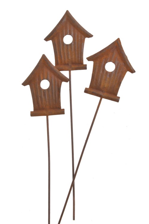 rustykalne zardzewiałe domki na piku