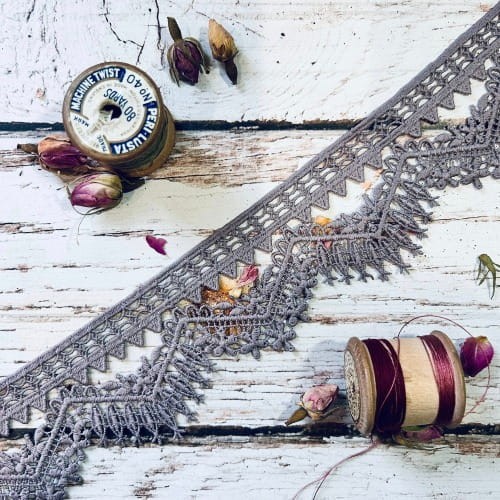 Koronka gipiura - vintage brudna mięta - 4cm