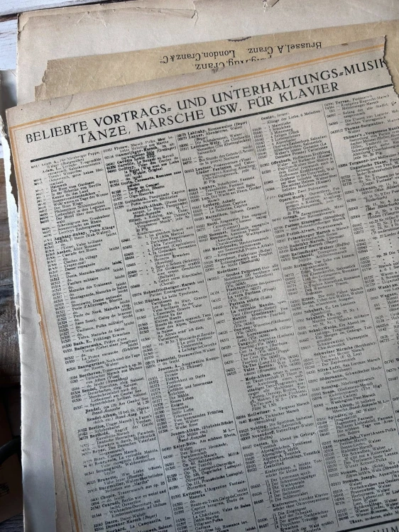 Zestaw starych nut - 25 kartek