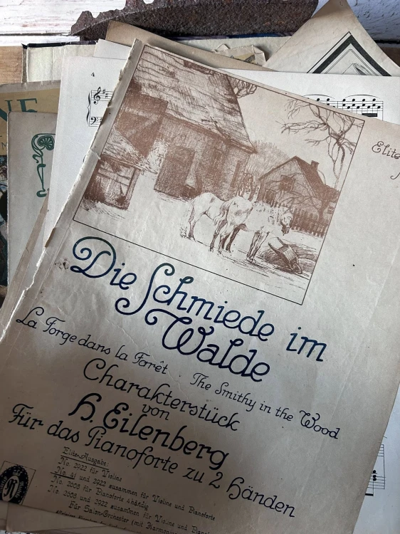 Zestaw starych nut - 25 kartek