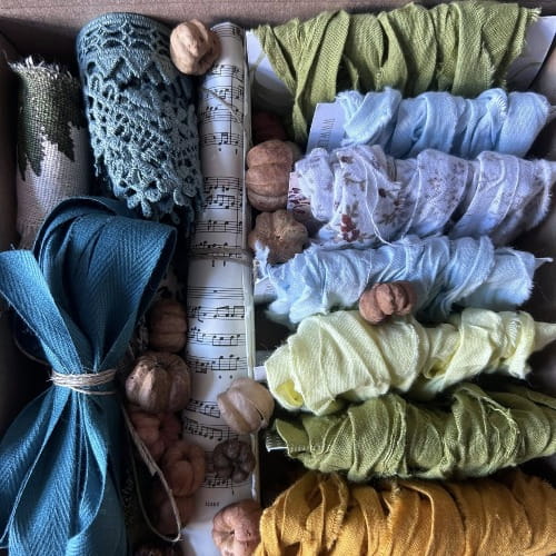 pudełko z gnieciuszkami - VINTAGE LEN