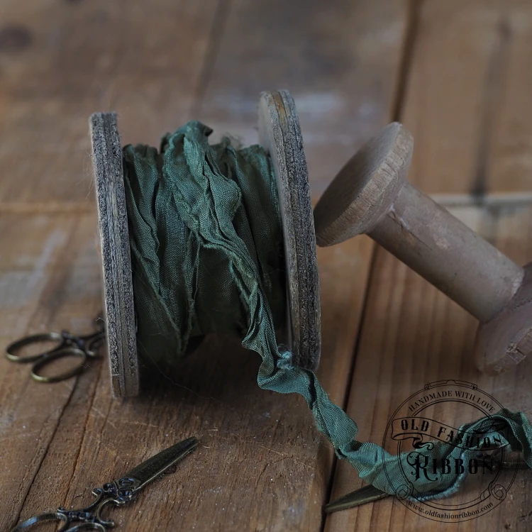 Kokardy Old Fashion Ribbon – ciemna olivka